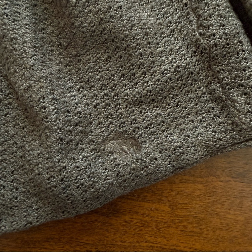 Abercrombie & Fitch Babydoll Sweater - Picture 3 of 3